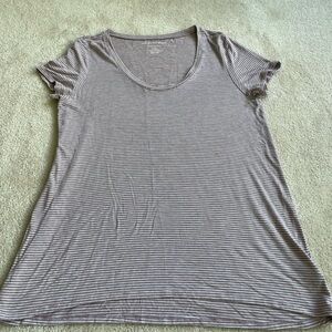 American Eagle Outfitters Gray Short Sleeve T-Shirt